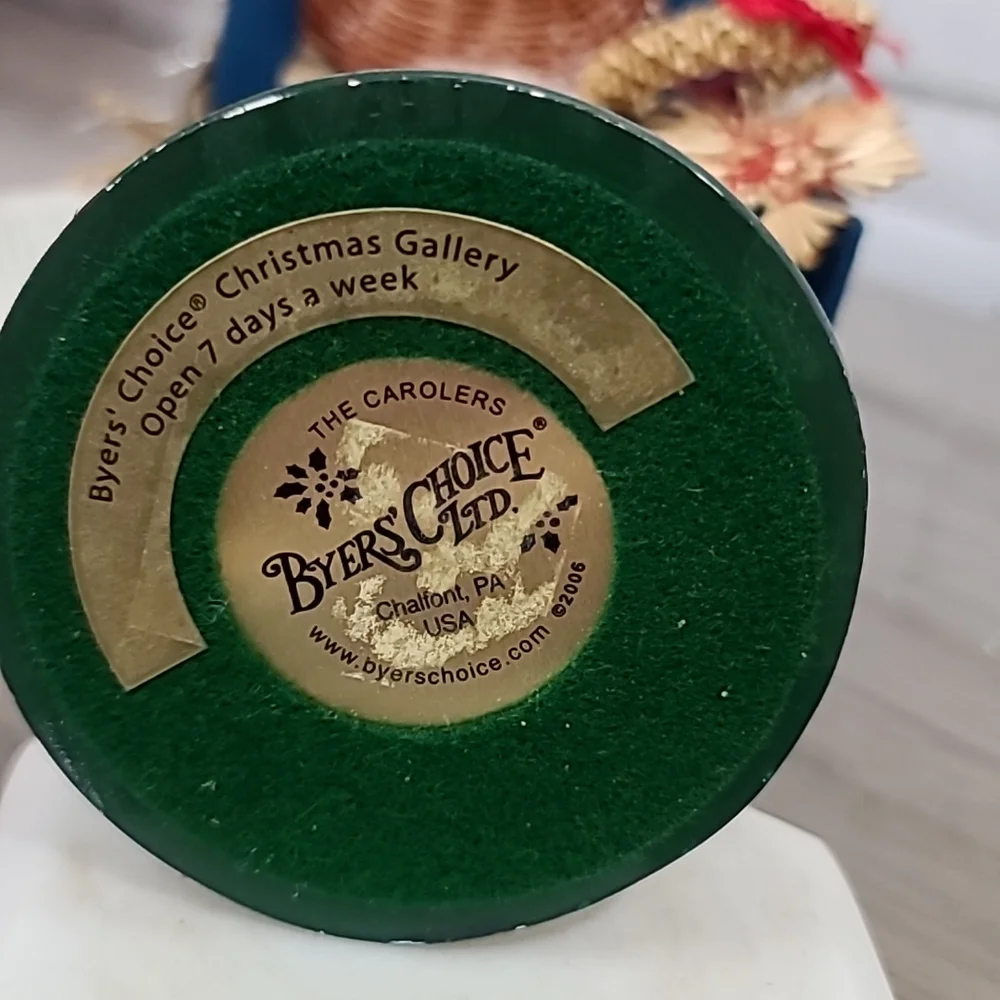 Byers' Choice Carolers Vintage 2006 Cries of London Series Straw Ornament Vendor